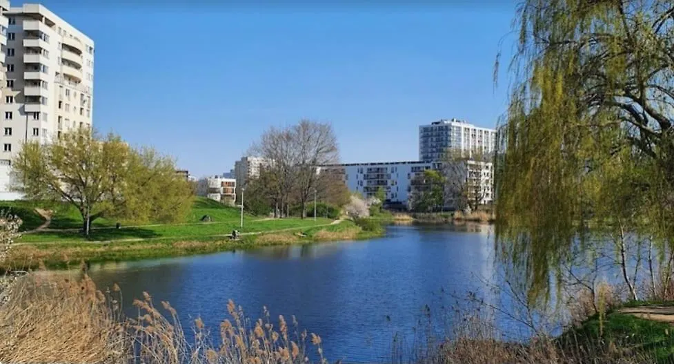 Apartamenty Nad Jeziorkiem Варшава Польша