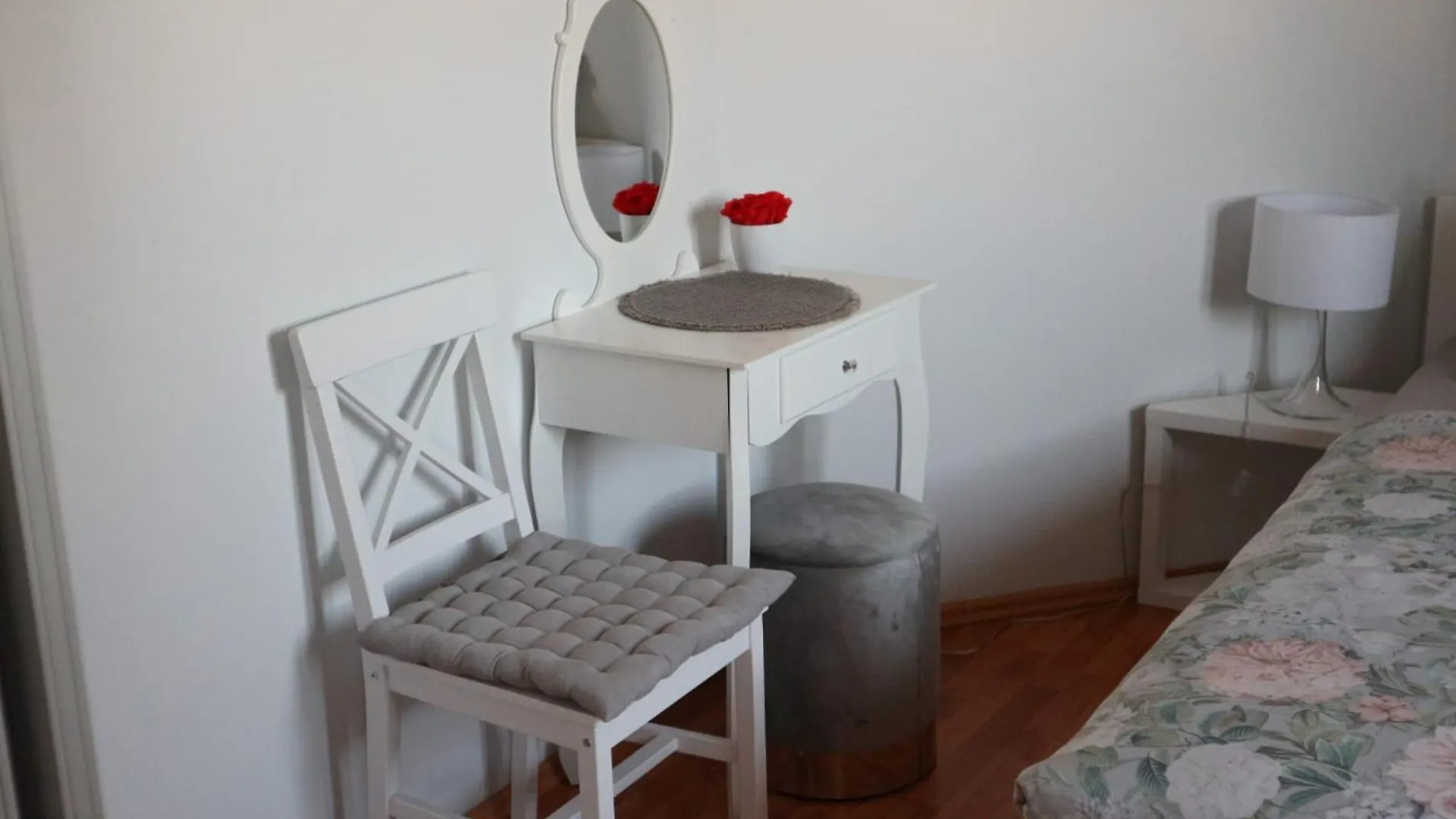 Апартаменты Apartamenty Nad Jeziorkiem Варшава Польша