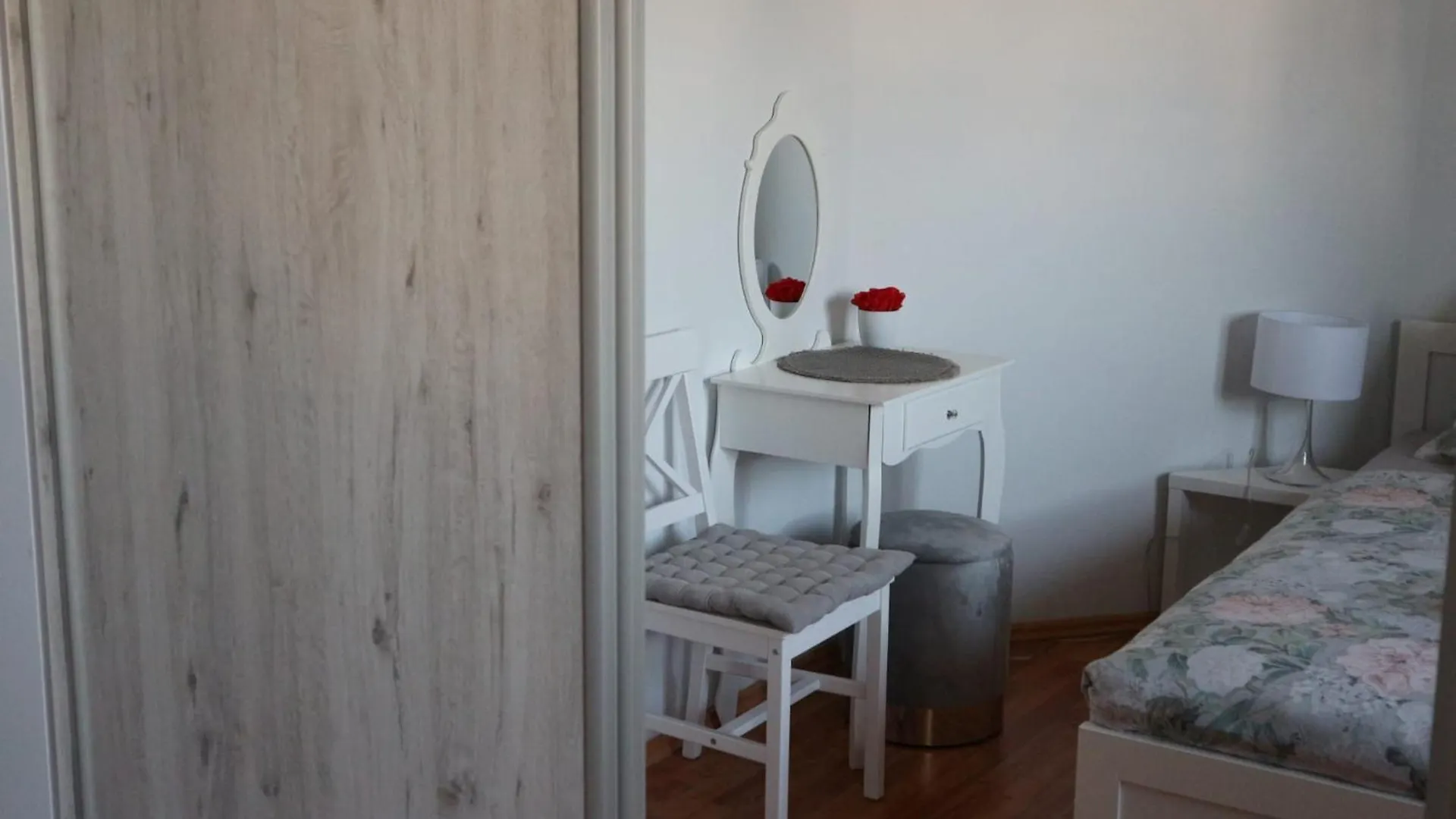 Apartamenty Nad Jeziorkiem Варшава Апартаменты